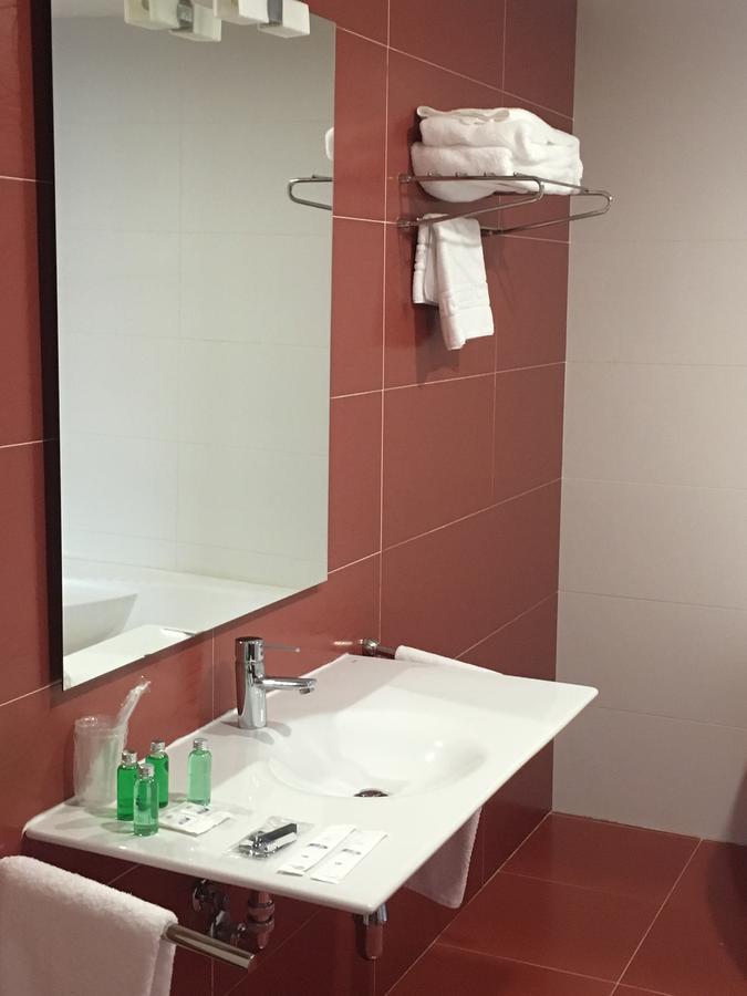 Hotel Ril Burela Экстерьер фото