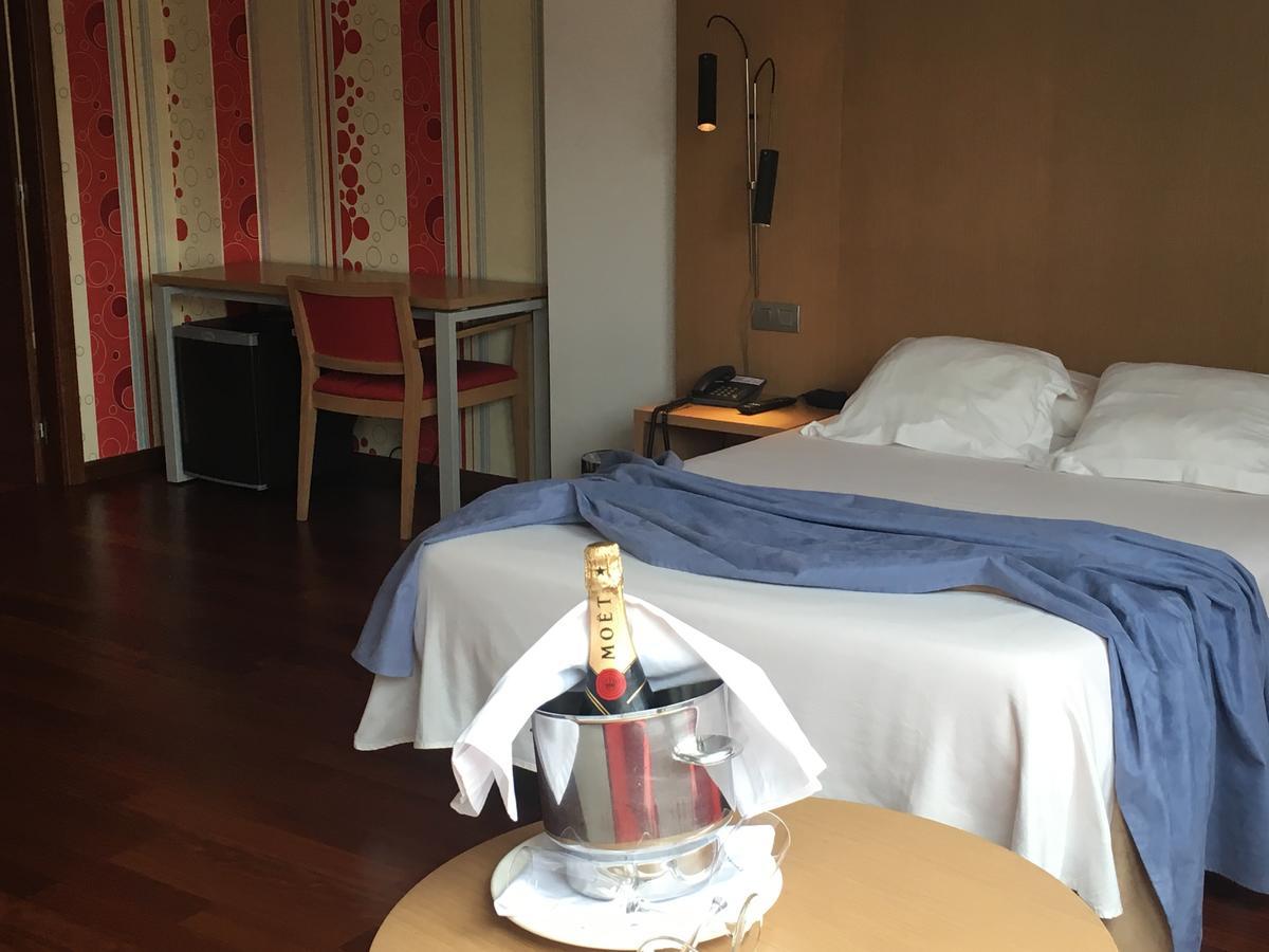 Hotel Ril Burela Экстерьер фото